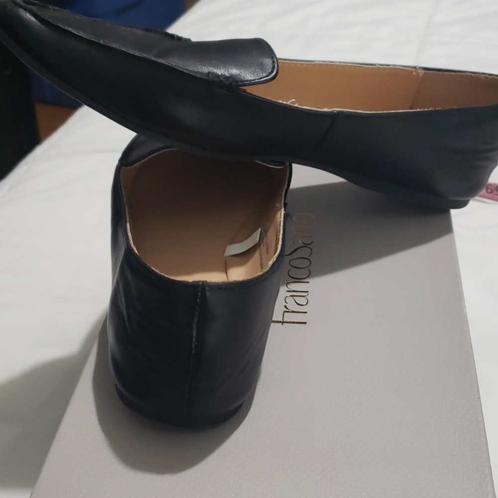 Flats - Picture 2 of 3